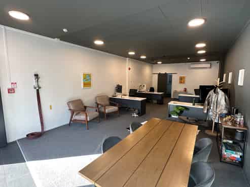 Amazing Alexandra Street Location