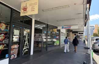 Amazing Alexandra Street Location