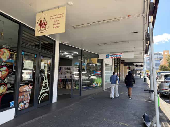 Amazing Alexandra Street Location