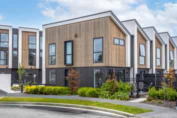 1/10 Tonga Place, Riccarton