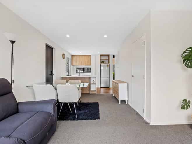 1/10 Tonga Place, Riccarton