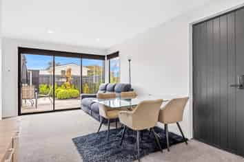 1/10 Tonga Place, Riccarton