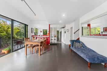 109 Duck Creek Road, Stillwater