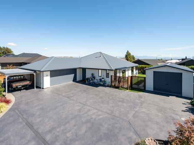 98 Daelyn Drive, Richmond