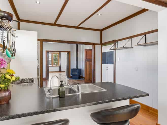 42 Hinemoa Street, Paraparaumu