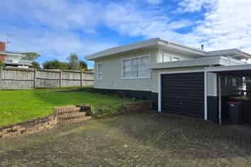 8A Woolfield Road, Papatoetoe