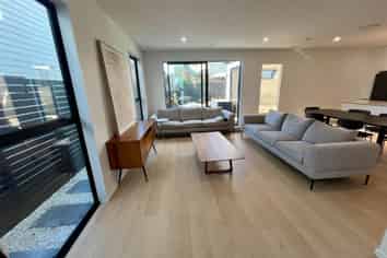 6/5 Lemon Grove Lane, Greenhithe