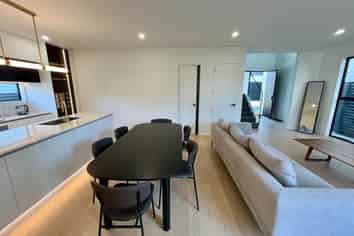 6/5 Lemon Grove Lane, Greenhithe