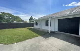 2/821 Lawrence Street, Akina