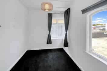 195  Ferguson Street, West End