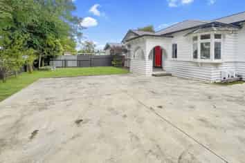 195  Ferguson Street, West End