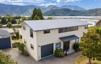 28 Lawrence Street, Havelock