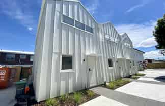 3/21  Buffon Street, Waltham