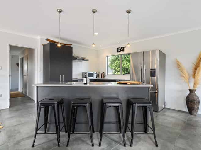 7 Ajax Head, Pauanui