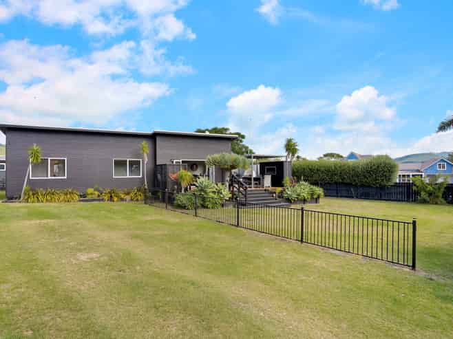 7 Ajax Head, Pauanui