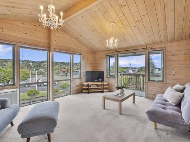 27 Tui Street, Oneroa