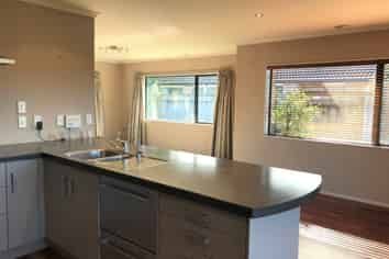 6 Daniel Crescent, Cambridge