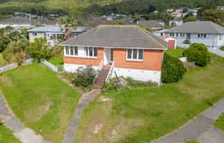 2 Hukatai Street, Elsdon