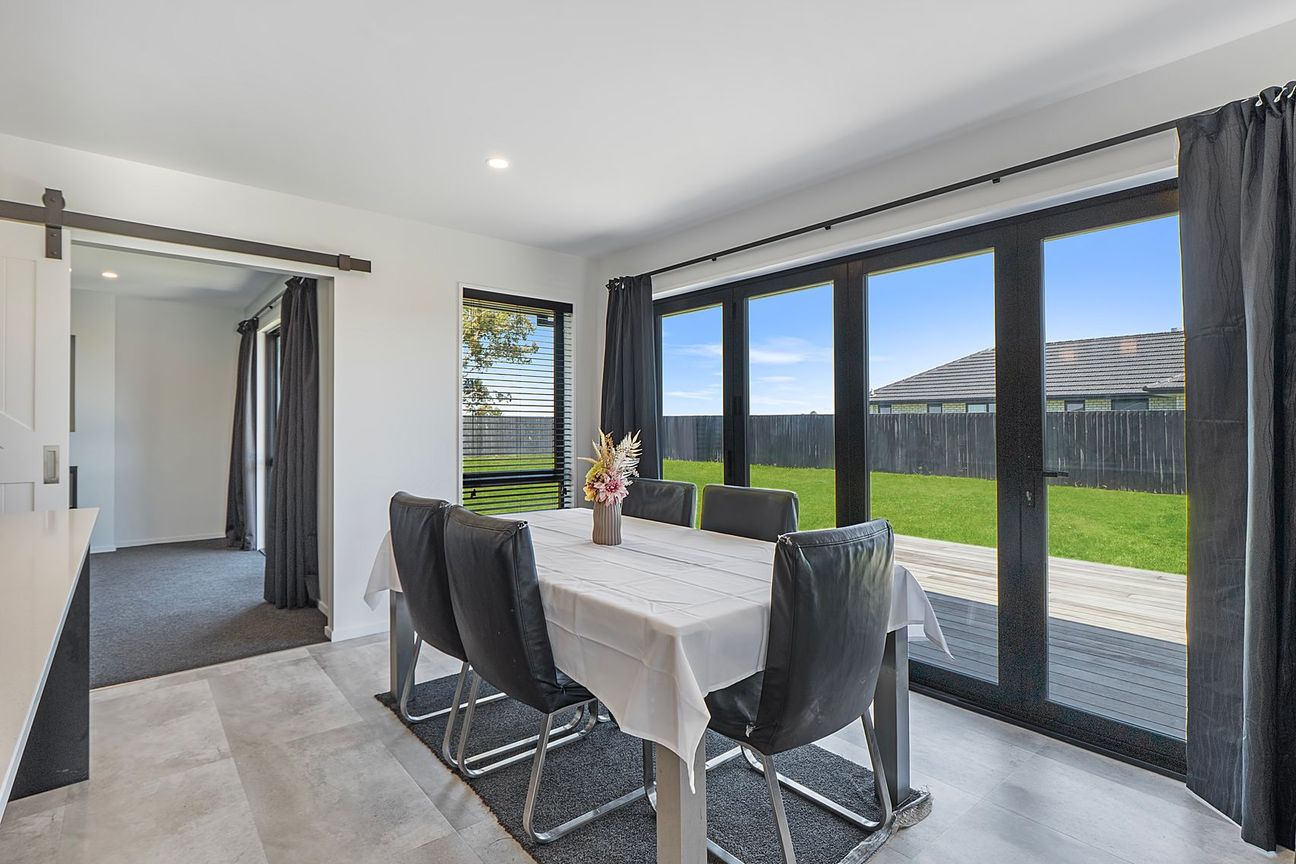 Darfield Dream, 4 Bed, Near-New, & 1007 m² Section! – další