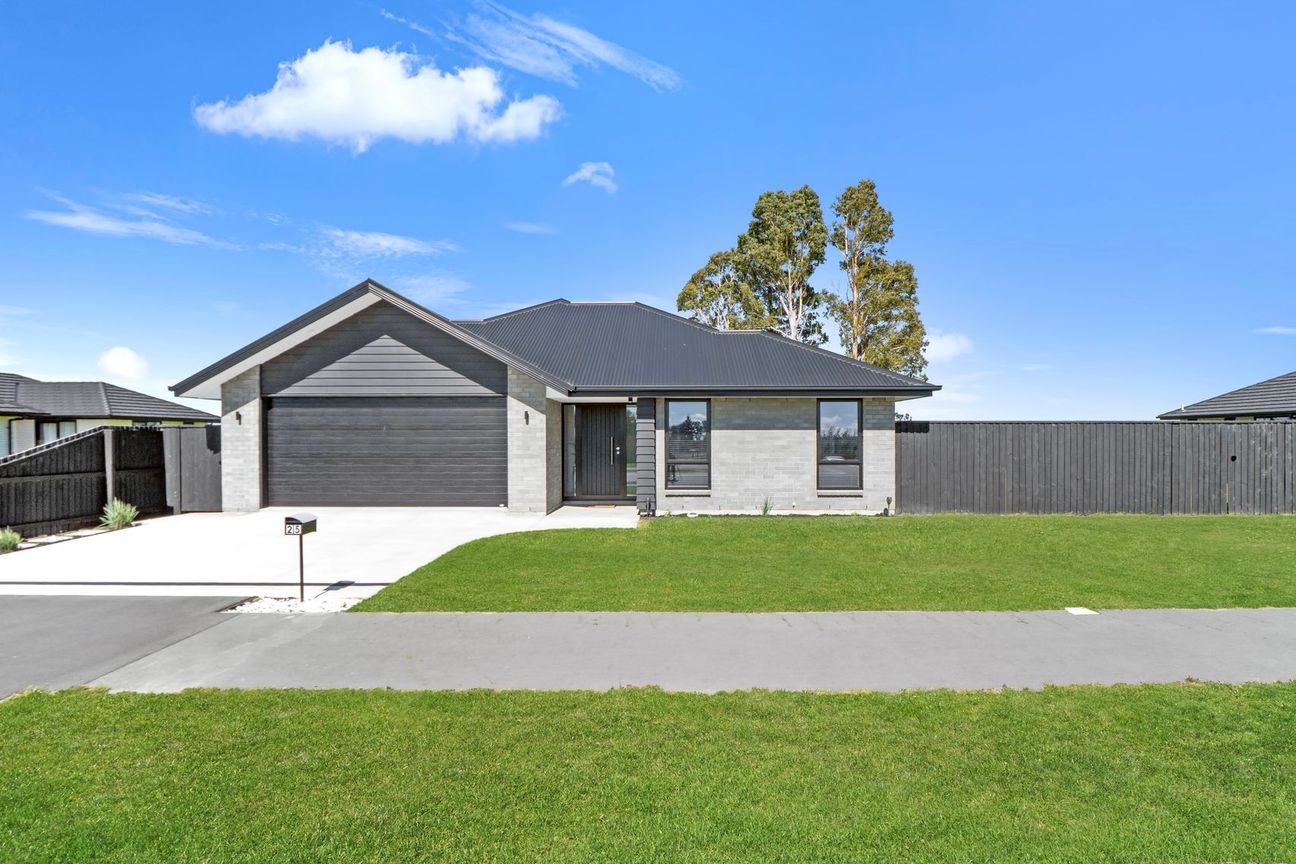 Darfield Dream, 4 Bed, Near-New, & 1007 m² Section! – pohled 2