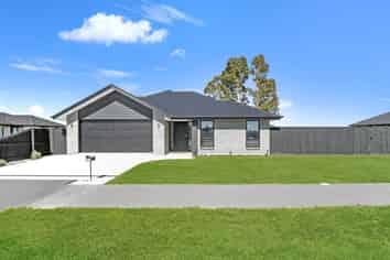 25 Kersey Avenue, Darfield