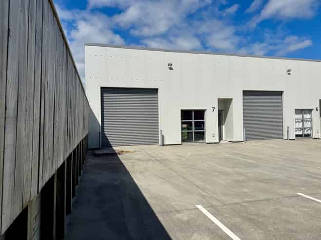 Modern 193sqm warehouse in Bell Block