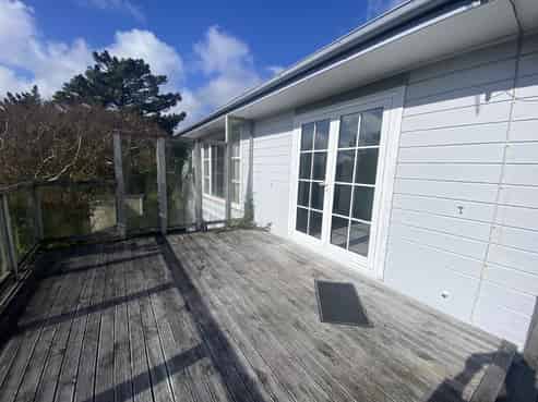 18 Glen Alton Avenue, Paparangi