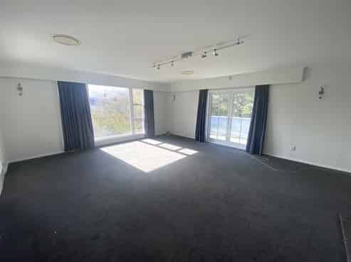 18 Glen Alton Avenue, Paparangi