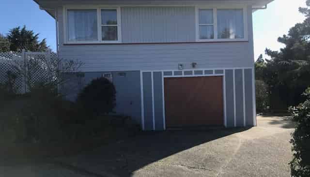 18 Glen Alton Avenue, Paparangi