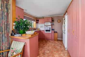 1 Windsor Street, Springfield