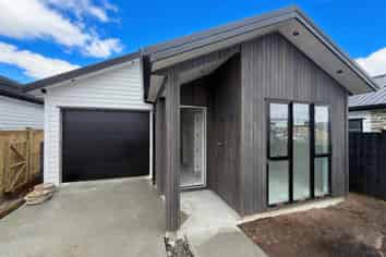 390 Te Taruna Drive, Milldale