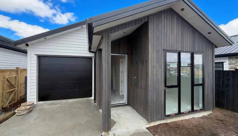 390 Te Taruna Drive, Milldale