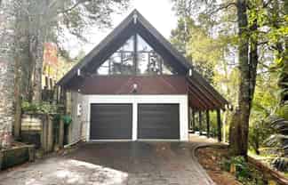 22 Tui Crescent, Waiatarua