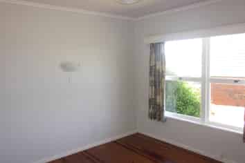 27A Montgomery Avenue, Belmont