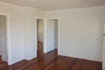 27A Montgomery Avenue, Belmont