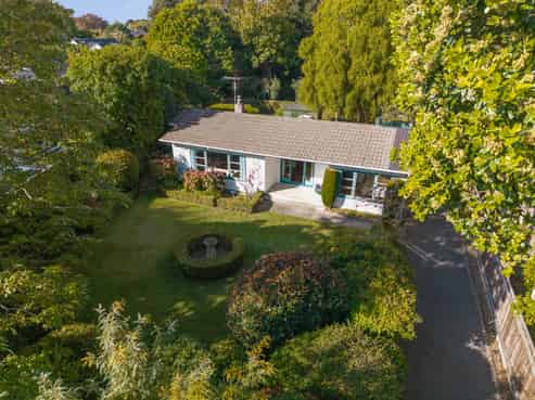 15 Kowhai Grove, Waikanae