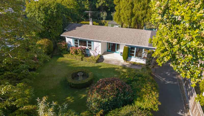 15 Kowhai Grove, Waikanae