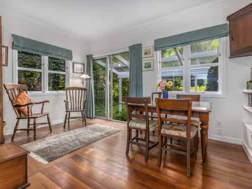 15 Kowhai Grove, Waikanae