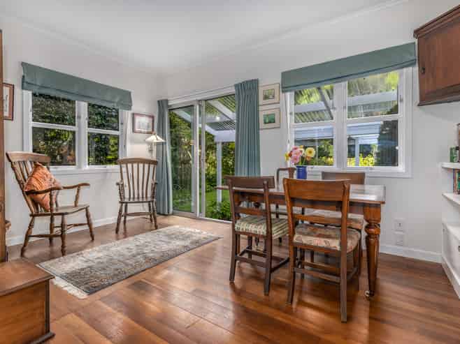 15 Kowhai Grove, Waikanae