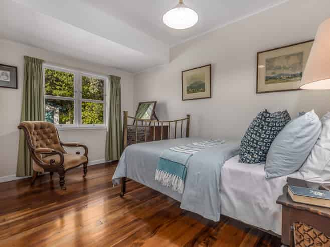 15 Kowhai Grove, Waikanae