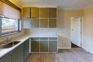 42 Terry Crescent, Milson