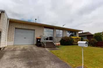 42 Terry Crescent, Milson