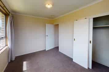 42 Terry Crescent, Milson