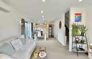 9/7 Handyside Street, Tawa