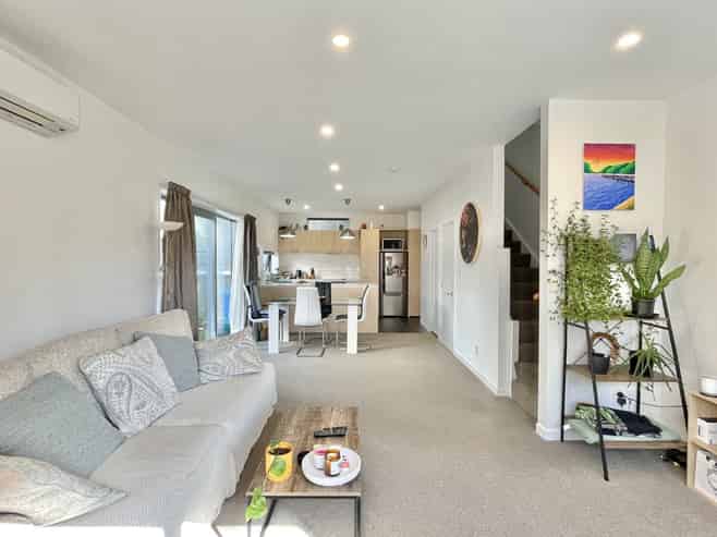 9/7 Handyside Street, Tawa