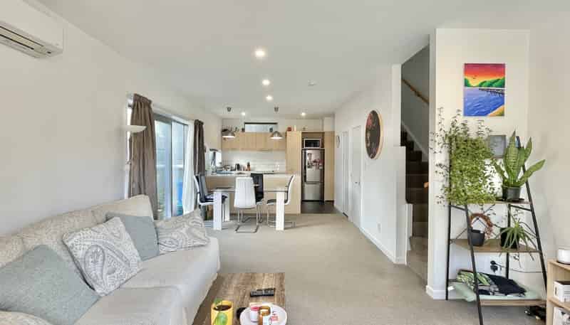 9/7 Handyside Street, Tawa