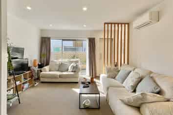 9/7 Handyside Street, Tawa