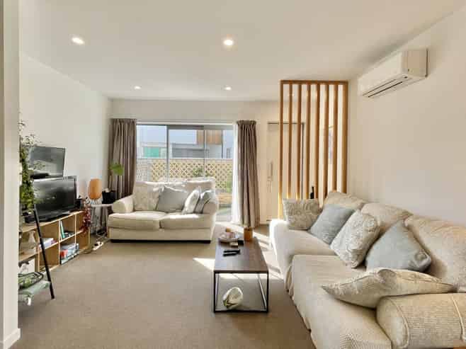 9/7 Handyside Street, Tawa