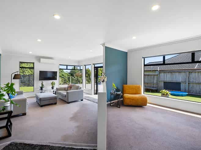 16 Karina Road, Merrilands