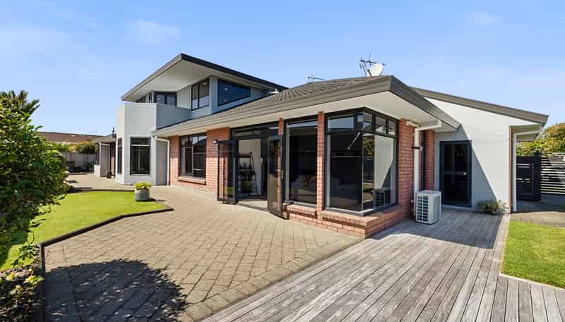 16 Karina Road, Merrilands